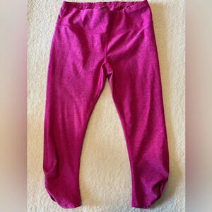 North Face capri length leggings, hot pink. Excellent, like new, Sz small